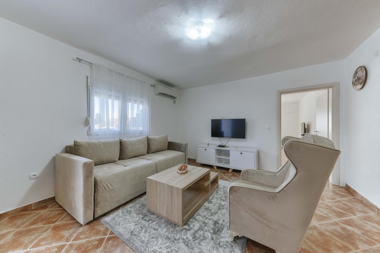 באר Apartmani Vittoria מראה חיצוני תמונה