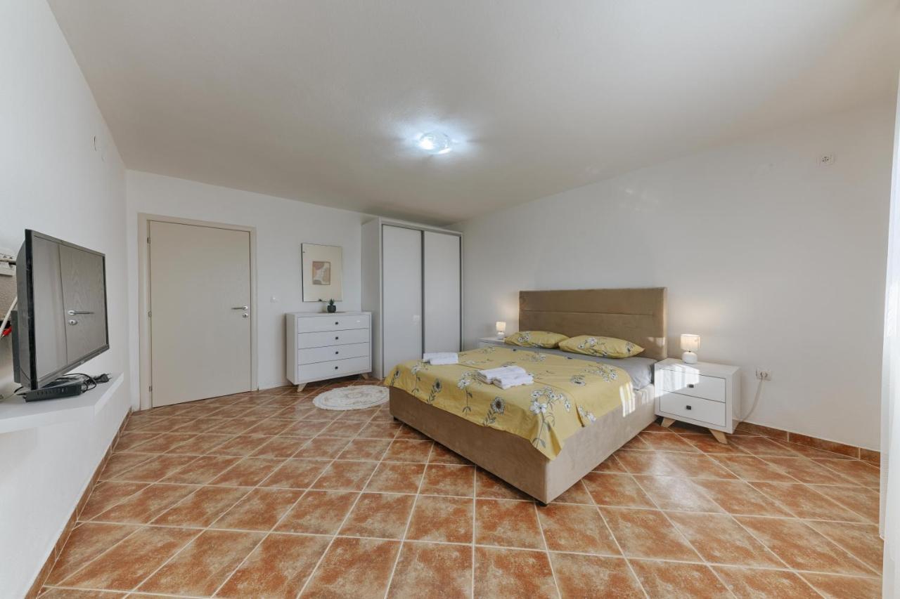 באר Apartmani Vittoria מראה חיצוני תמונה