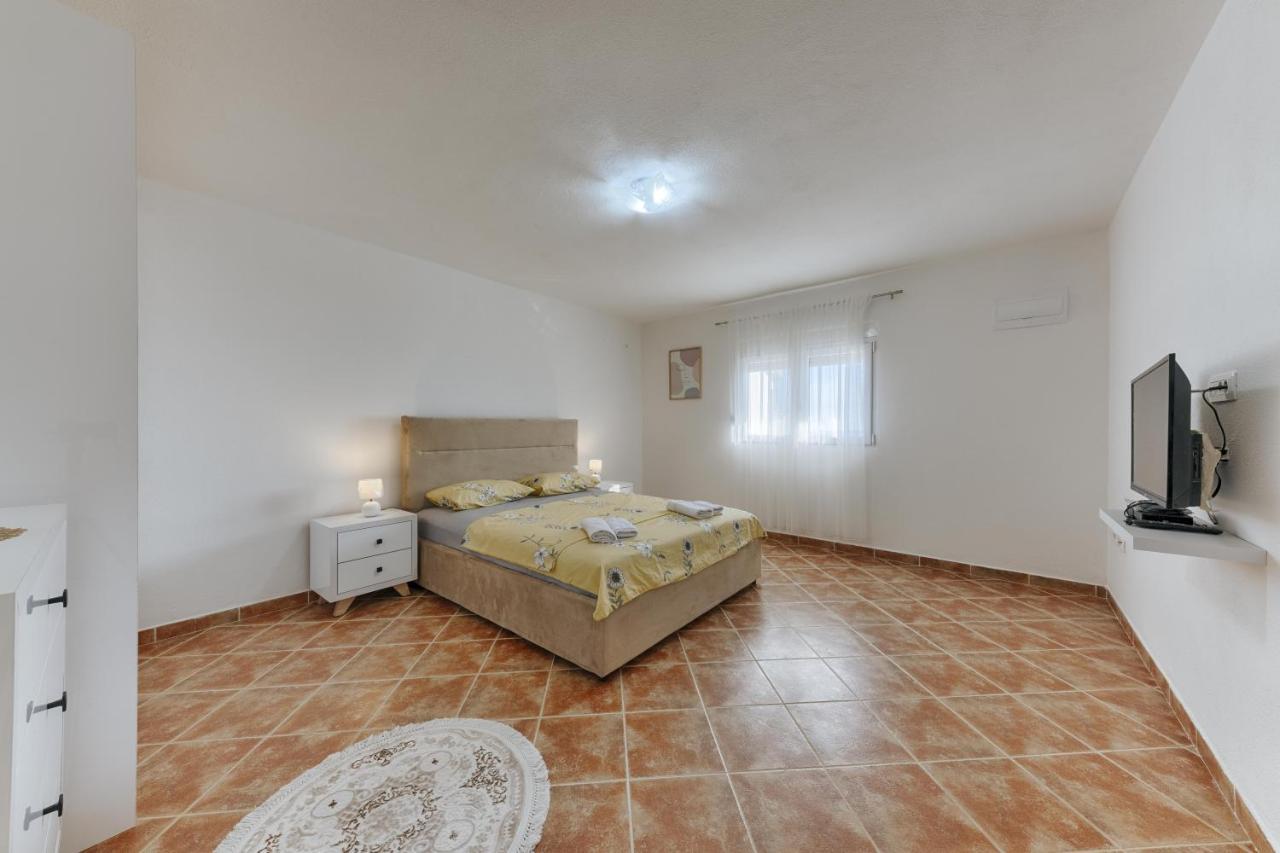 באר Apartmani Vittoria מראה חיצוני תמונה